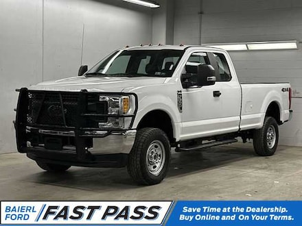 2017 Ford Super Duty F-350 SRW XL Truck