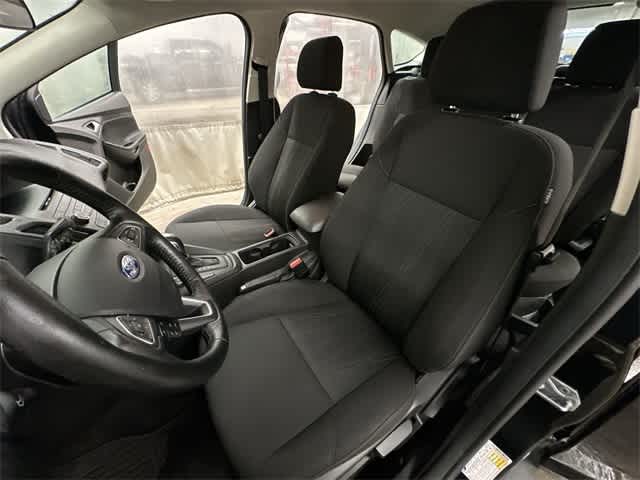 Thumbnail: 2016 Ford Focus - 14