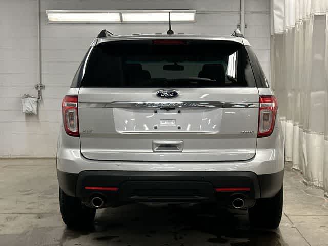 Thumbnail: 2015 Ford Explorer - 4