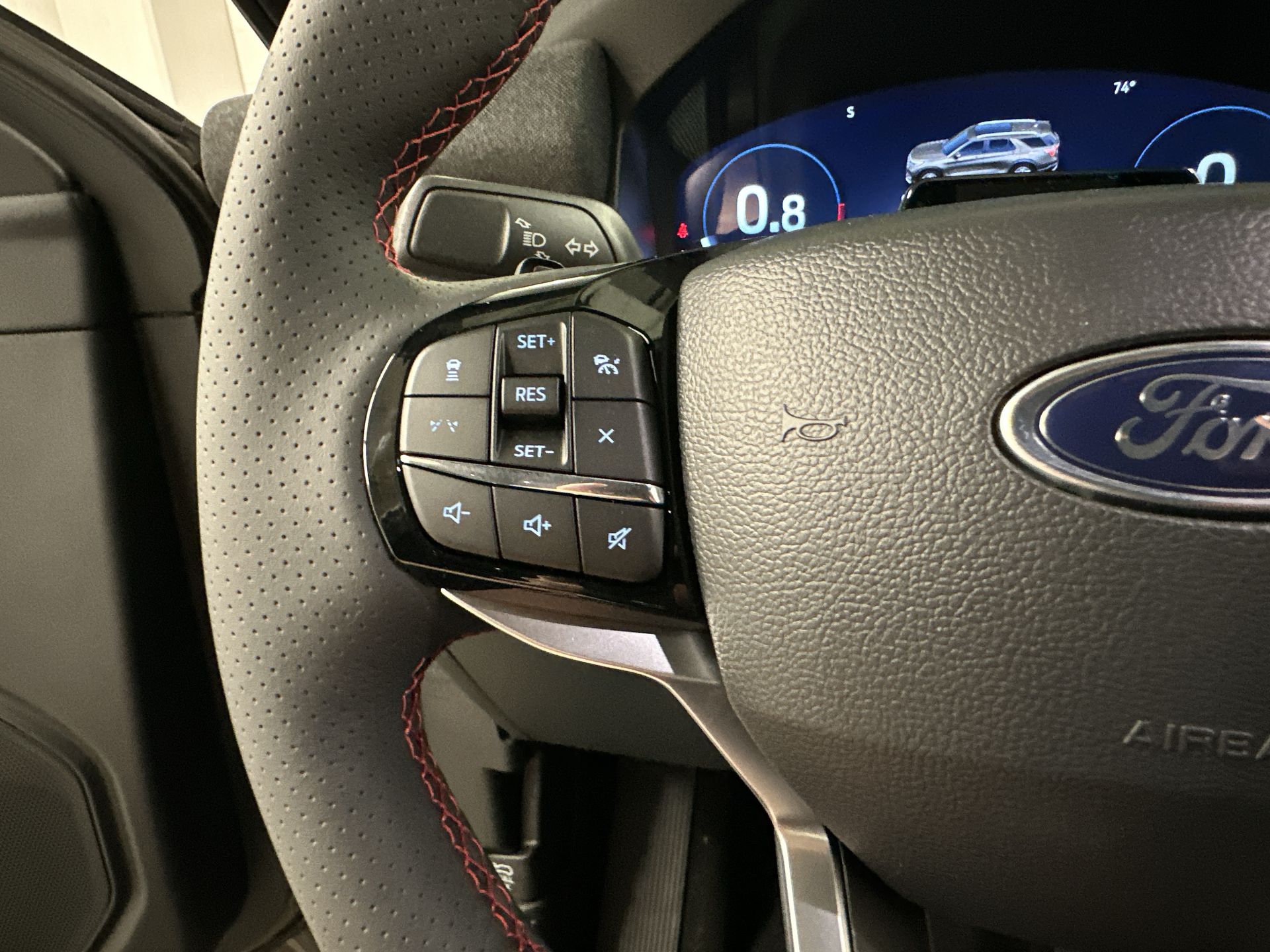 Thumbnail: 2026 Ford Explorer - 8