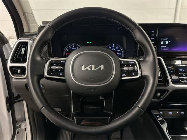 Thumbnail: 2022 Kia Sorento - 8
