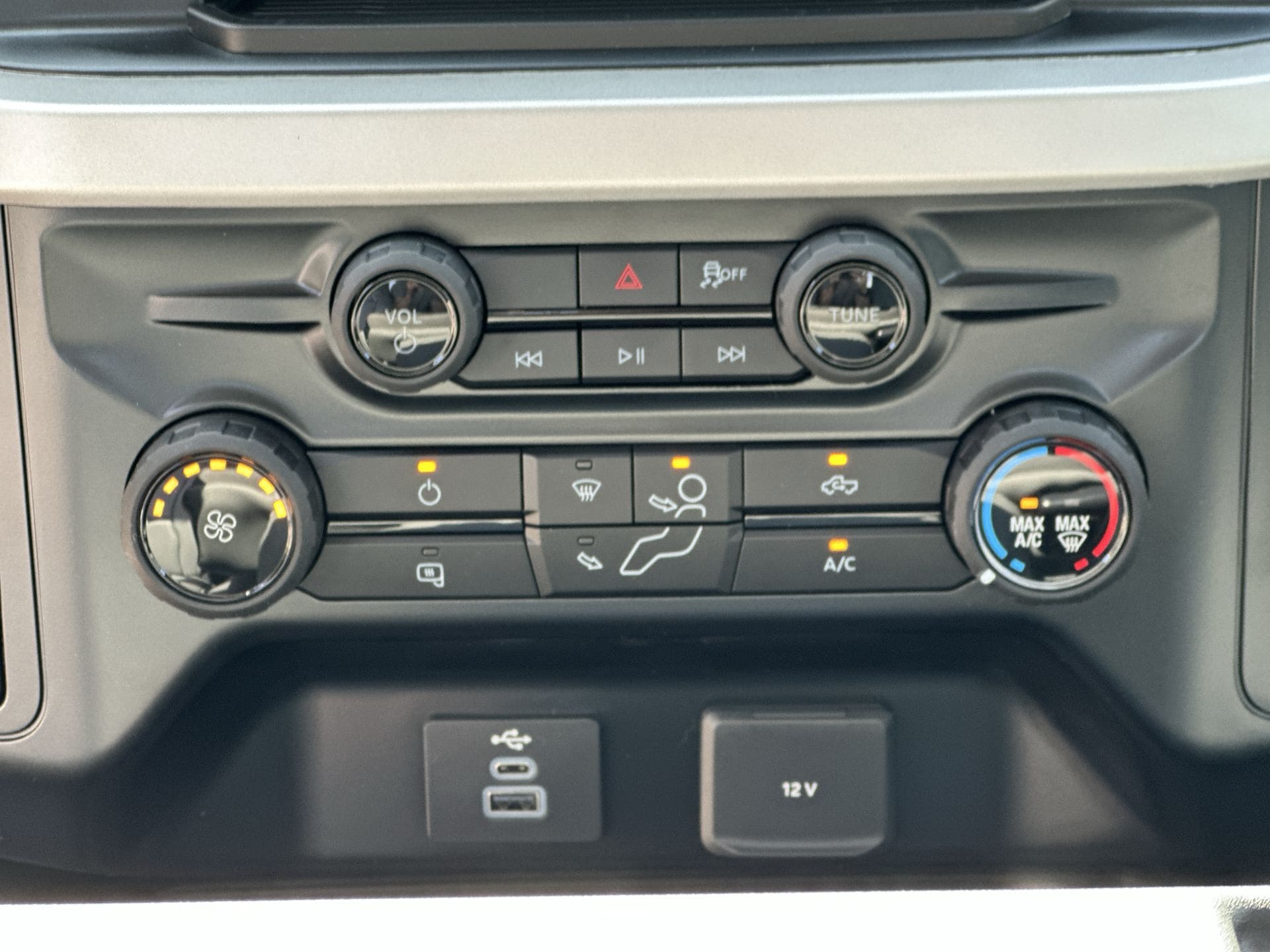 Thumbnail: 2026 Ford Econoline - 13