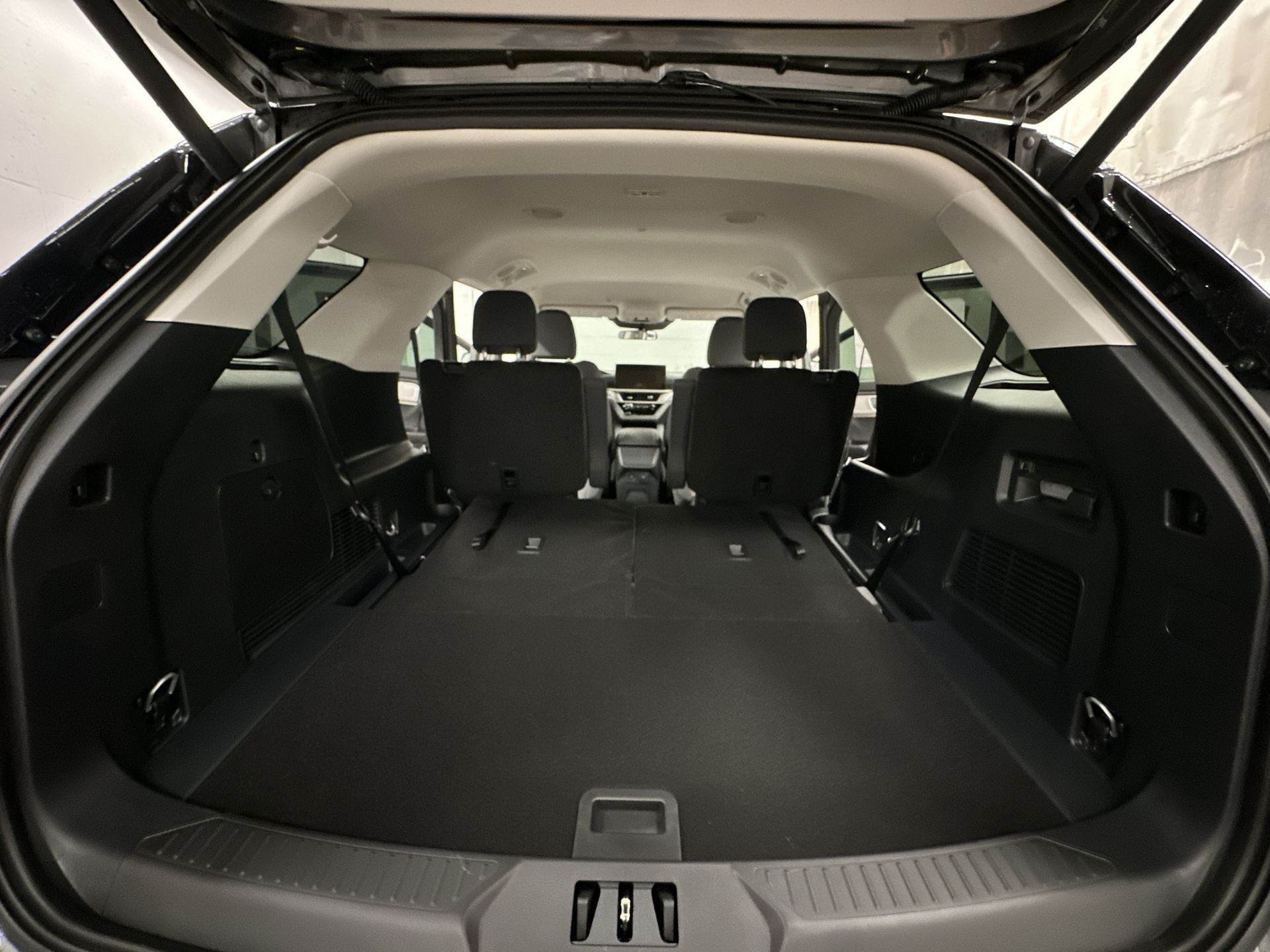 Thumbnail: 2026 Ford Explorer - 27