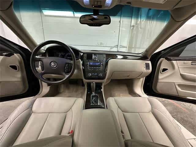 2011 Cadillac DTS Luxury I 17