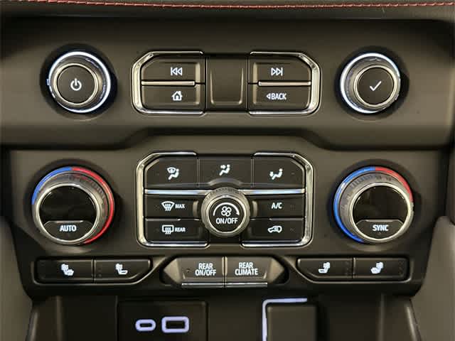 Thumbnail: 2023 Chevrolet Suburban - 15