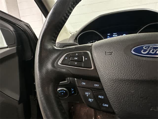 Thumbnail: 2016 Ford Focus - 8