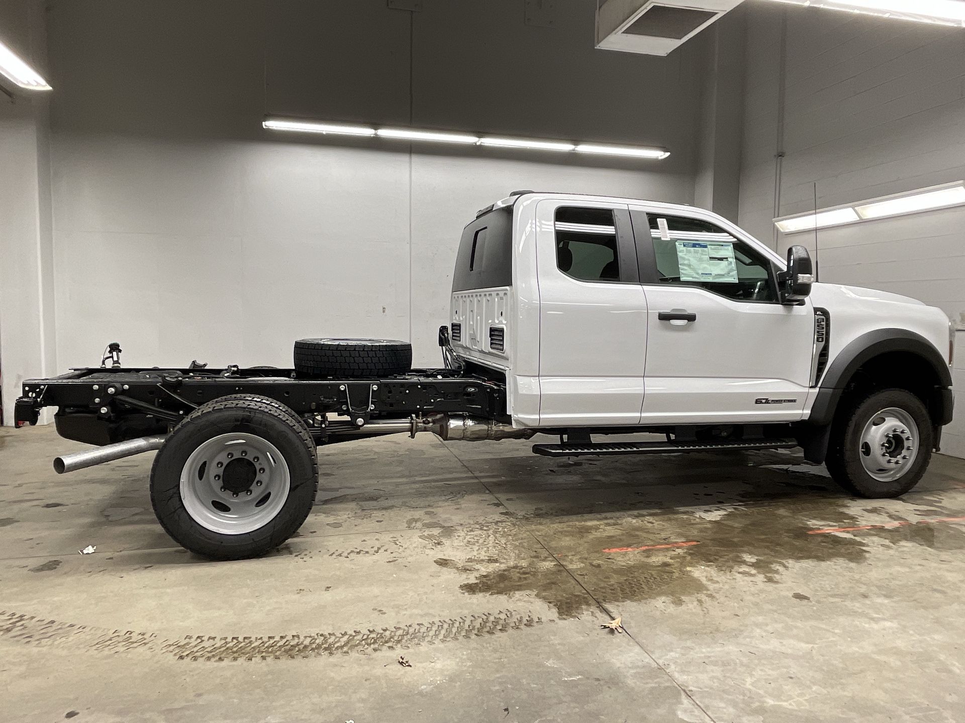 2024 Ford F-550 XL photo 3