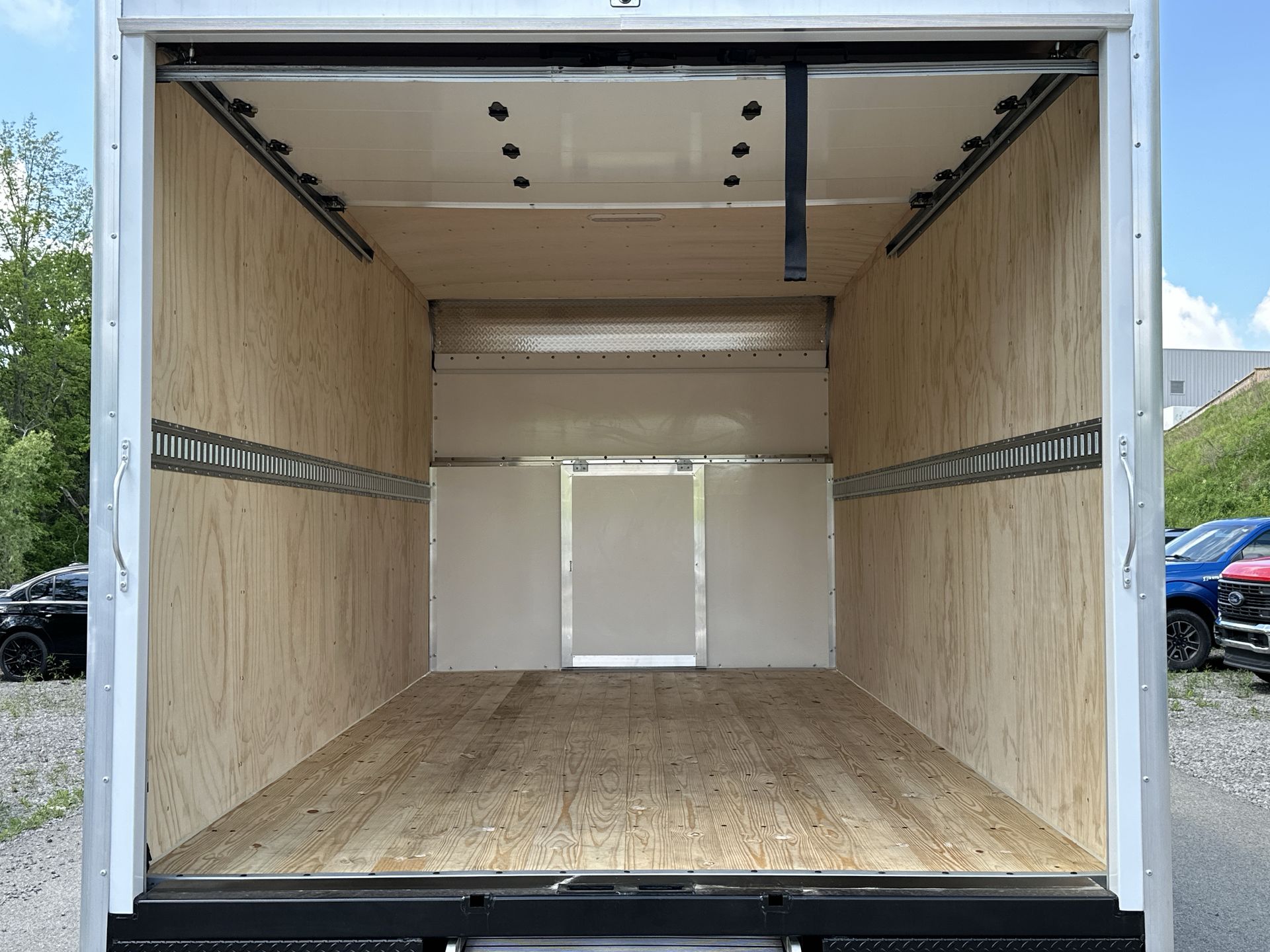 Thumbnail: 2025 Ford Econoline - 20