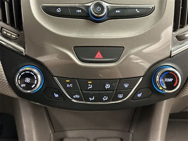 Thumbnail: 2018 Chevrolet Cruze - 13
