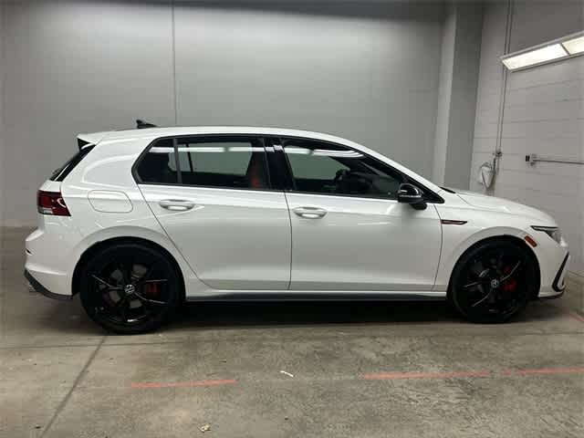 2024 Volkswagen Golf GTI 380 SE photo 3