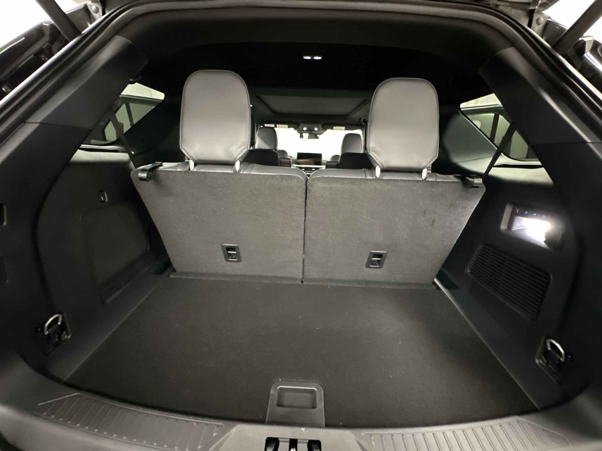 Thumbnail: 2026 Ford Explorer - 25