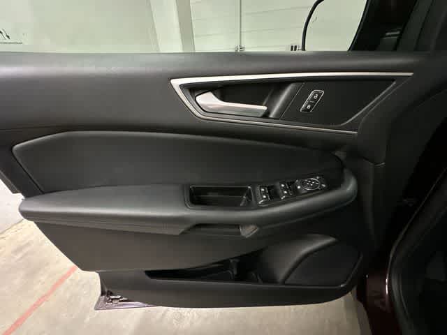 Thumbnail: 2020 Ford Edge - 19