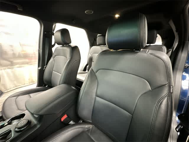 Thumbnail: 2016 Ford Explorer - 16