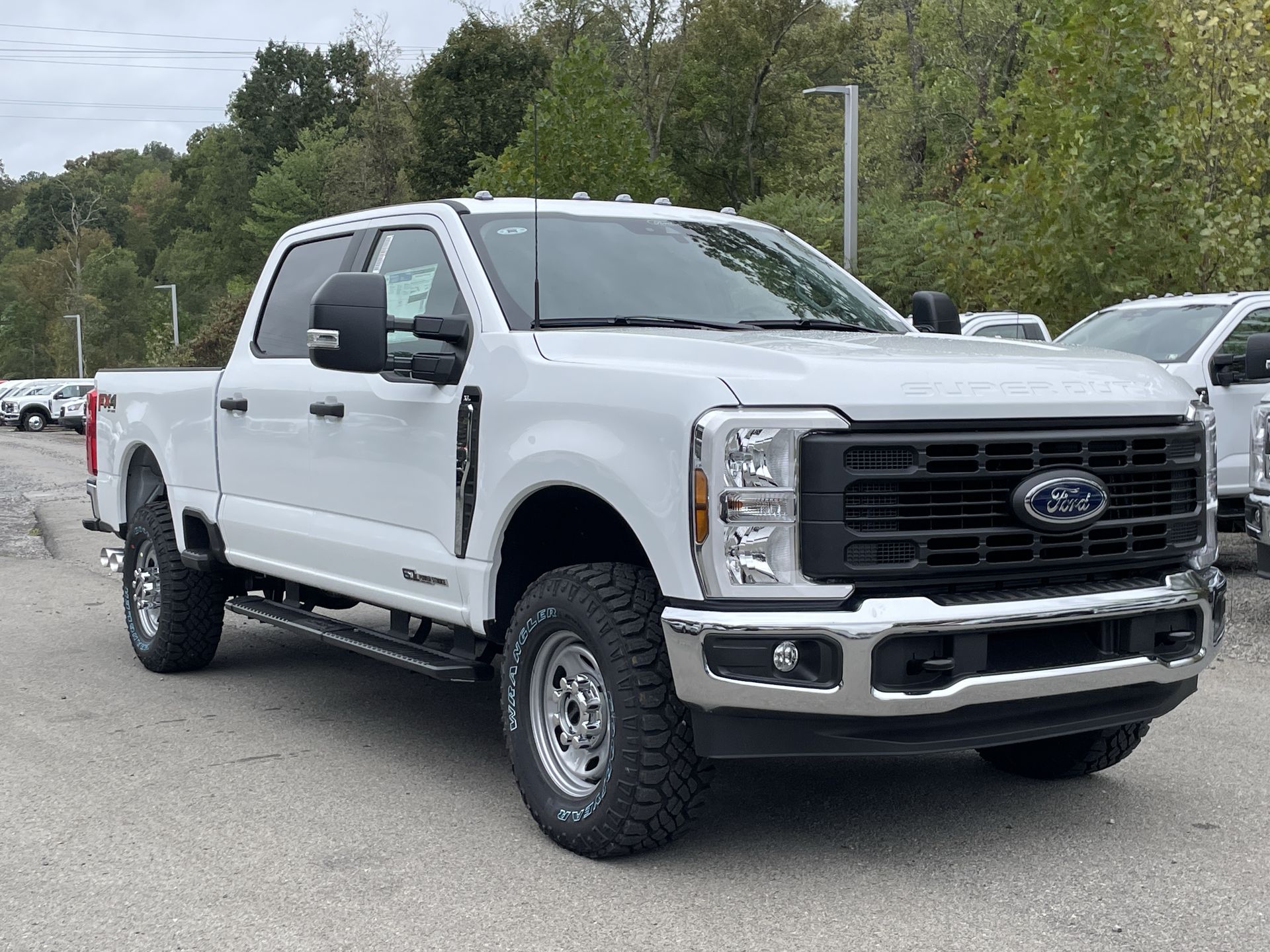 2024 Ford Econoline E-350 27