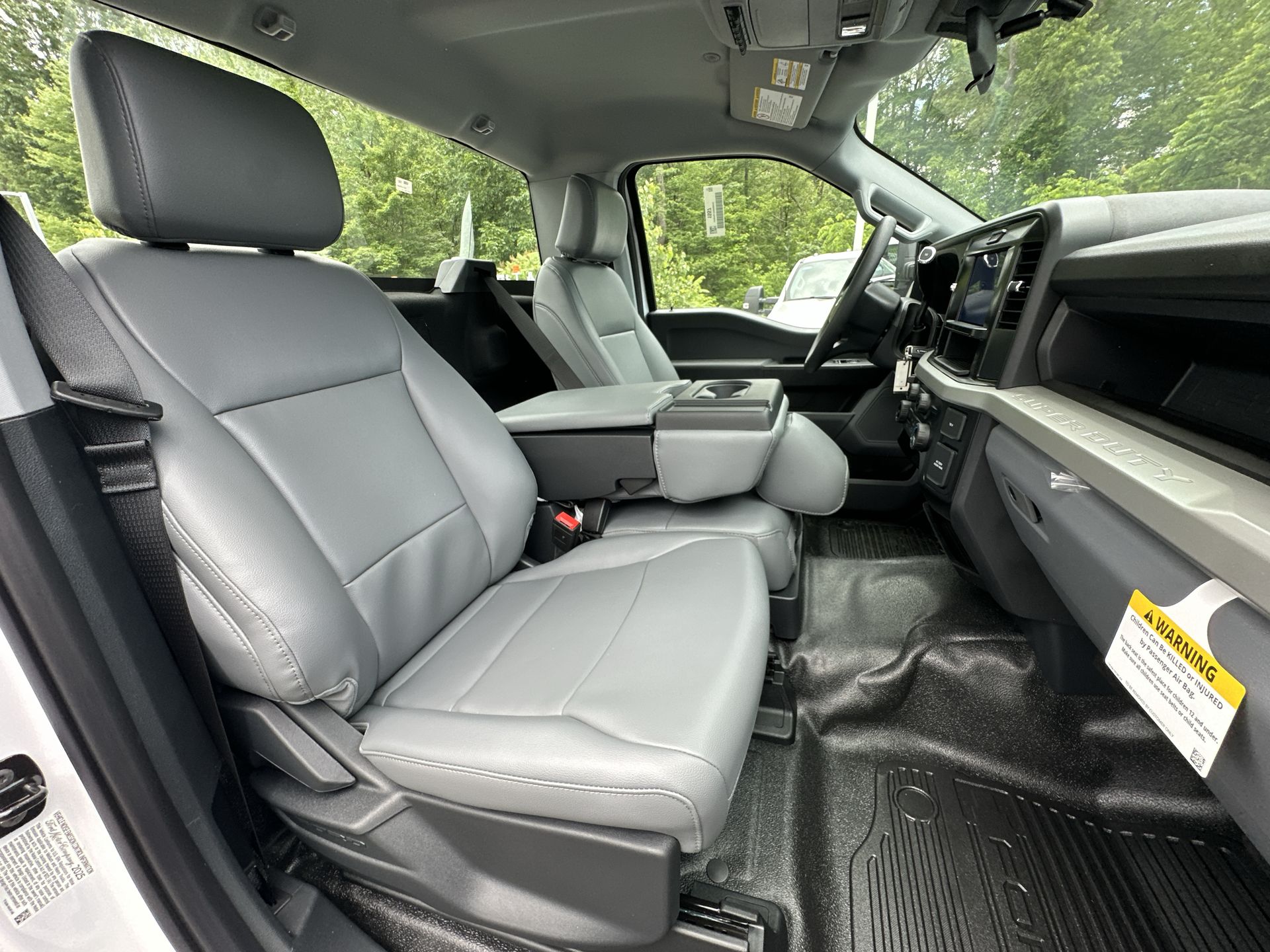 Thumbnail: 2025 Ford  - 18