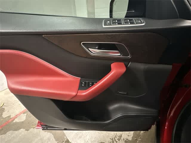 Thumbnail: 2020 Jaguar F-Pace - 18