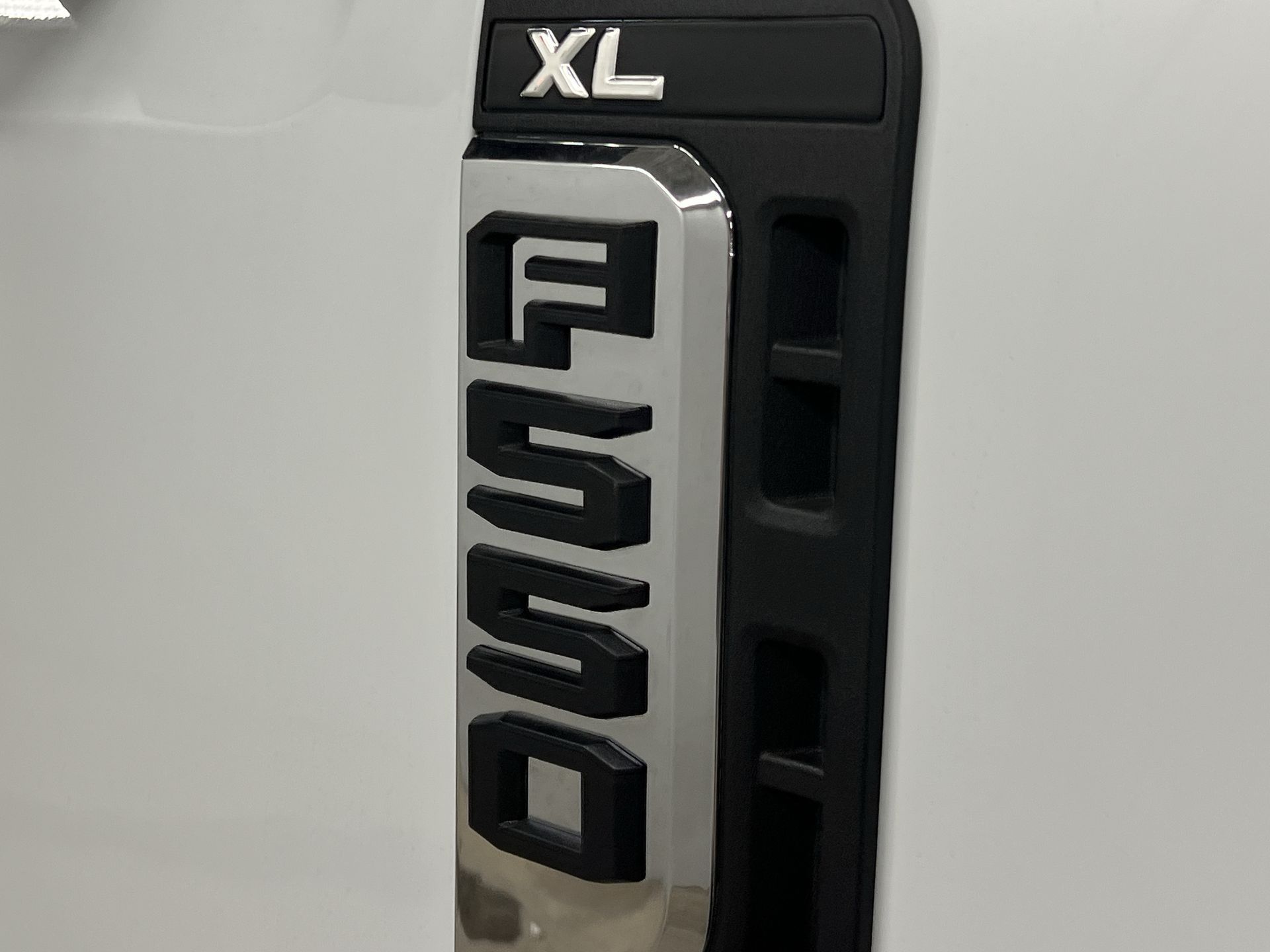 Thumbnail: 2025 Ford Econoline - 22