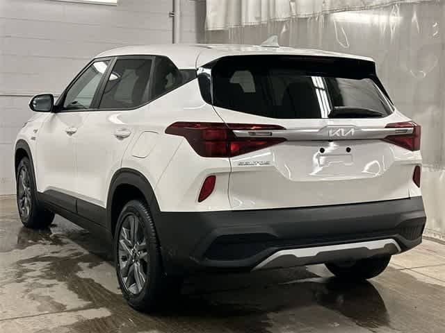 Thumbnail: 2023 Kia Seltos - 29