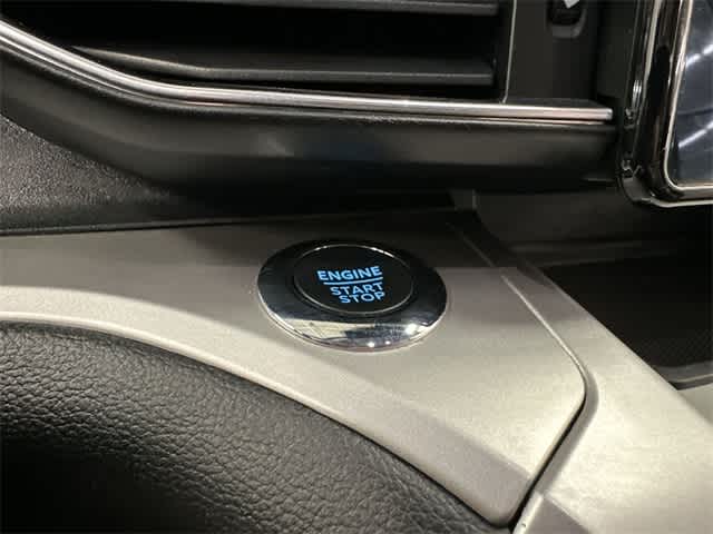 Thumbnail: 2022 Ford Explorer - 10