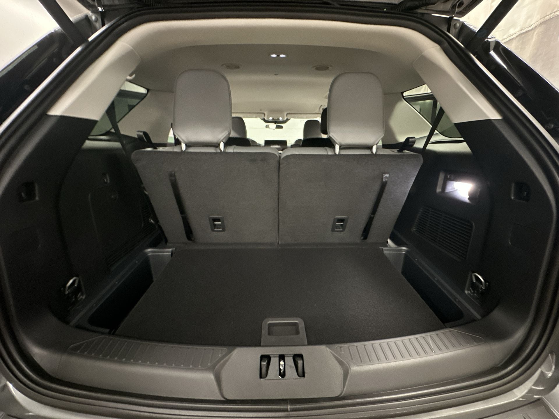 Thumbnail: 2025 Ford Explorer - 25