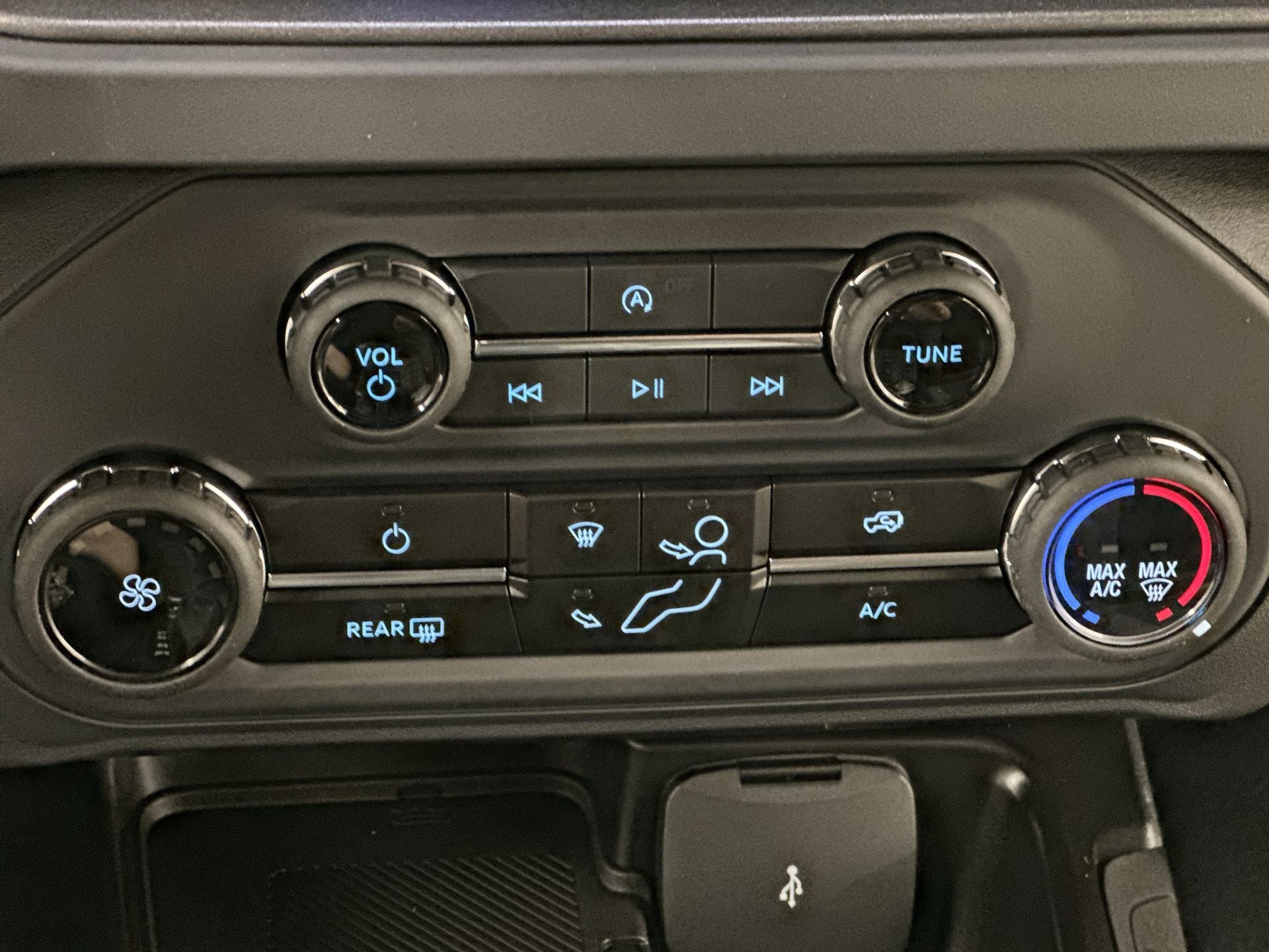 Thumbnail: 2025 Ford Bronco - 14