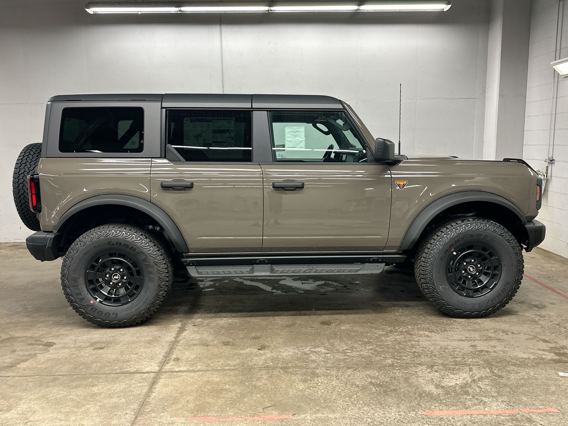 Thumbnail: 2026 Ford Bronco - 11