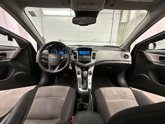 Thumbnail: 2014 Chevrolet Cruze - 16