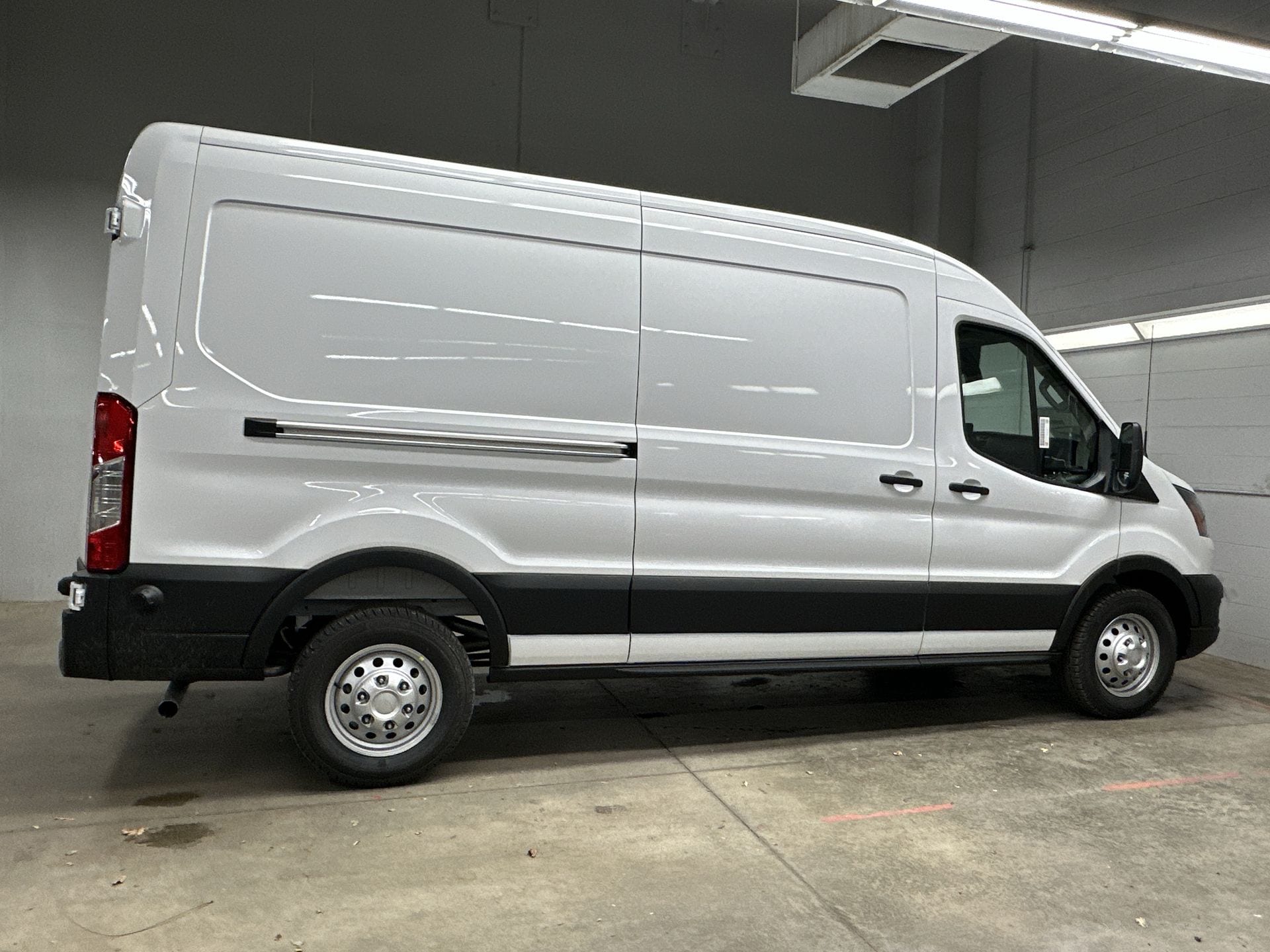 Thumbnail: 2026 Ford Transit Series - 3
