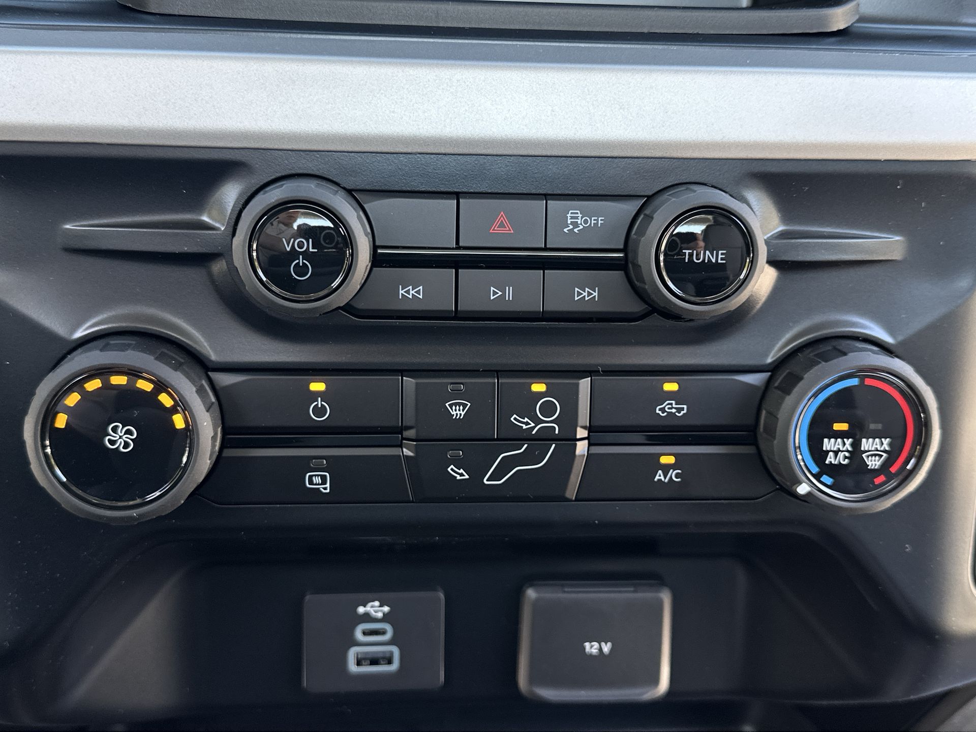 Thumbnail: 2026 Ford Econoline - 13