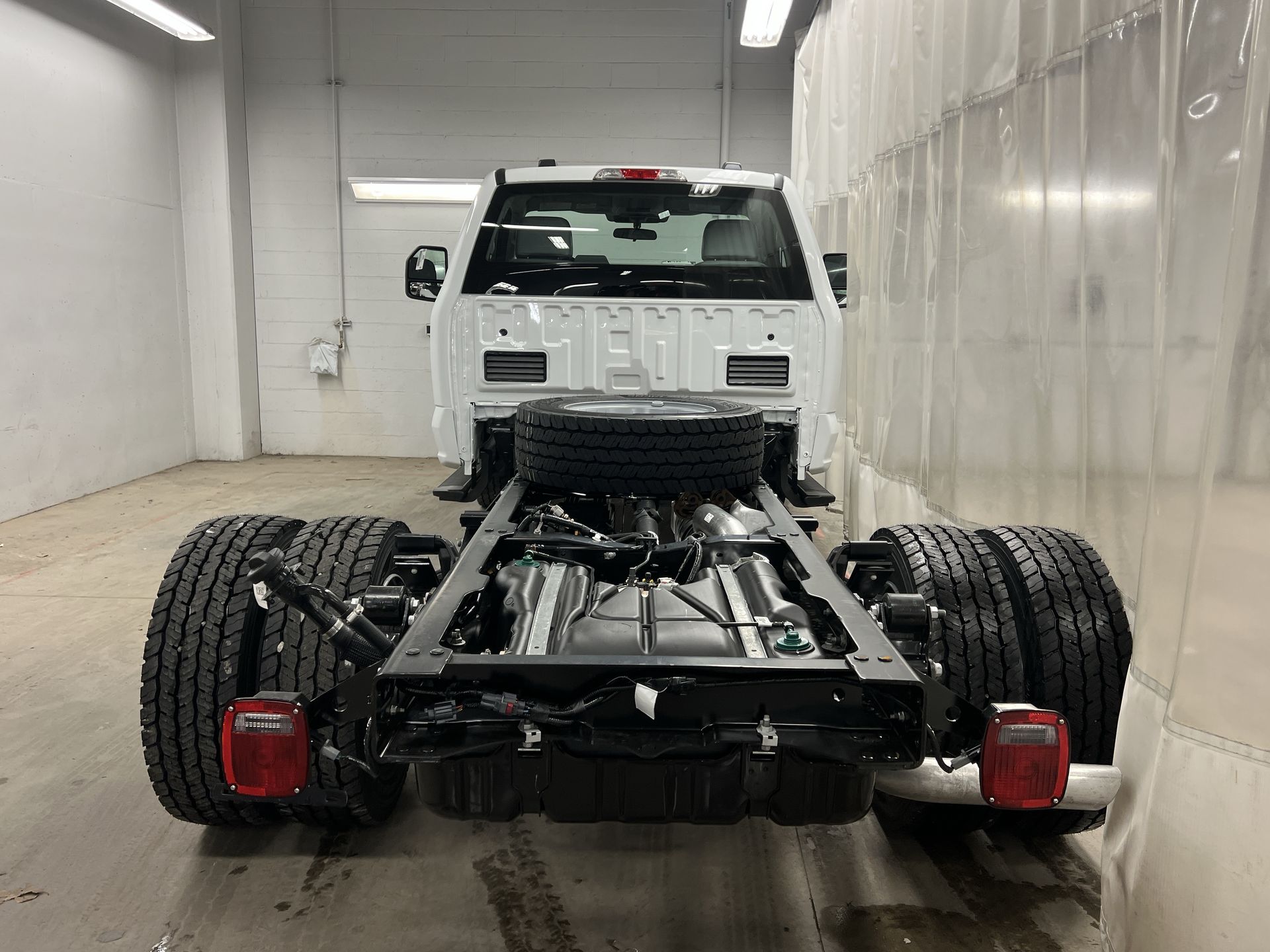 2025 Ford F-600 photo 4