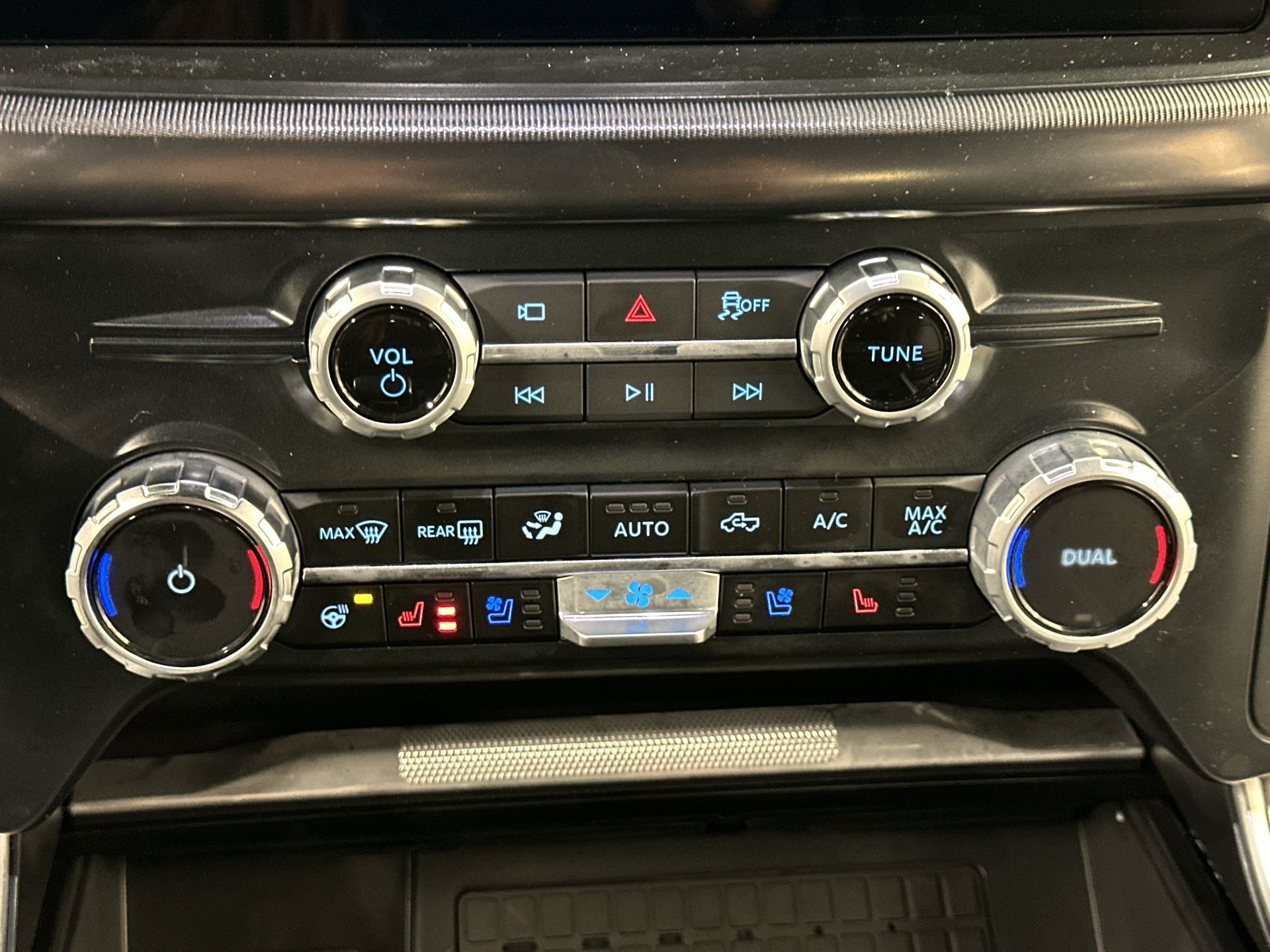 Thumbnail: 2025 Ford F-150 - 16