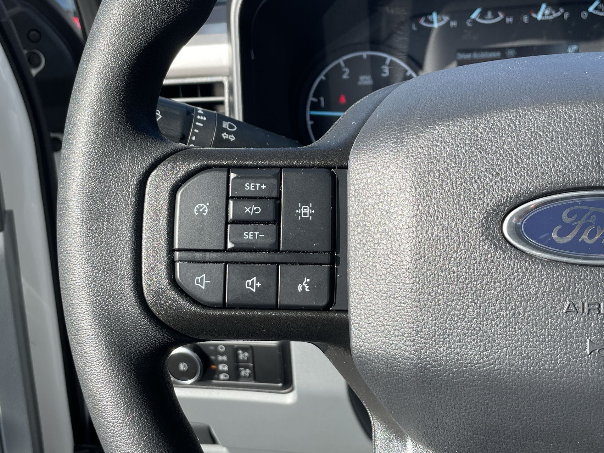 Thumbnail: 2024 Ford Econoline - 8