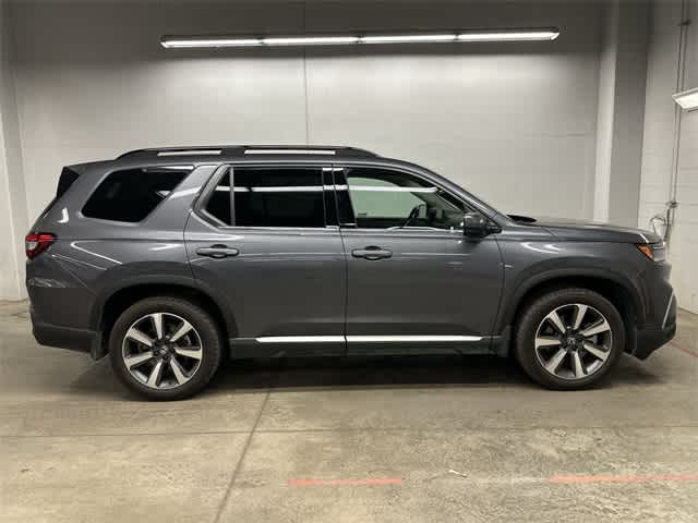 2023 Honda Pilot Elite photo 2