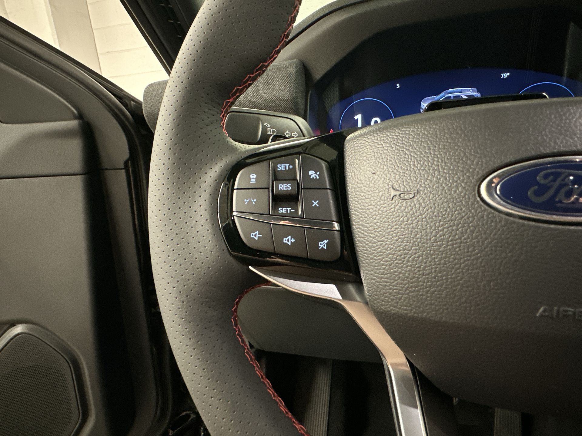 Thumbnail: 2026 Ford Explorer - 8