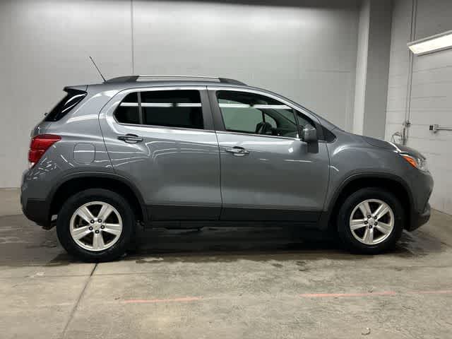 Thumbnail: 2019 Chevrolet Trax - 3