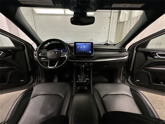 Thumbnail: 2022 Jeep Compass - 21