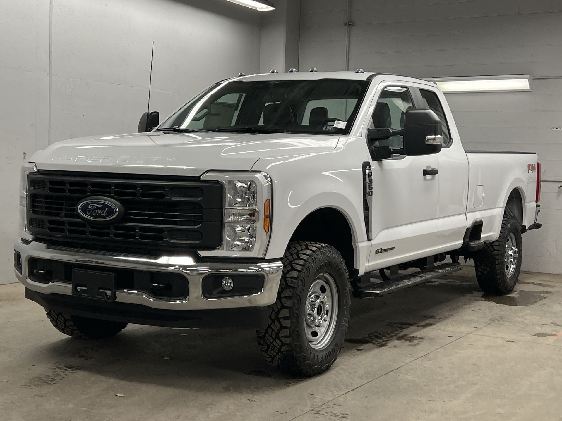 2025 Ford Econoline E-350 -
                  Zelienople, PA