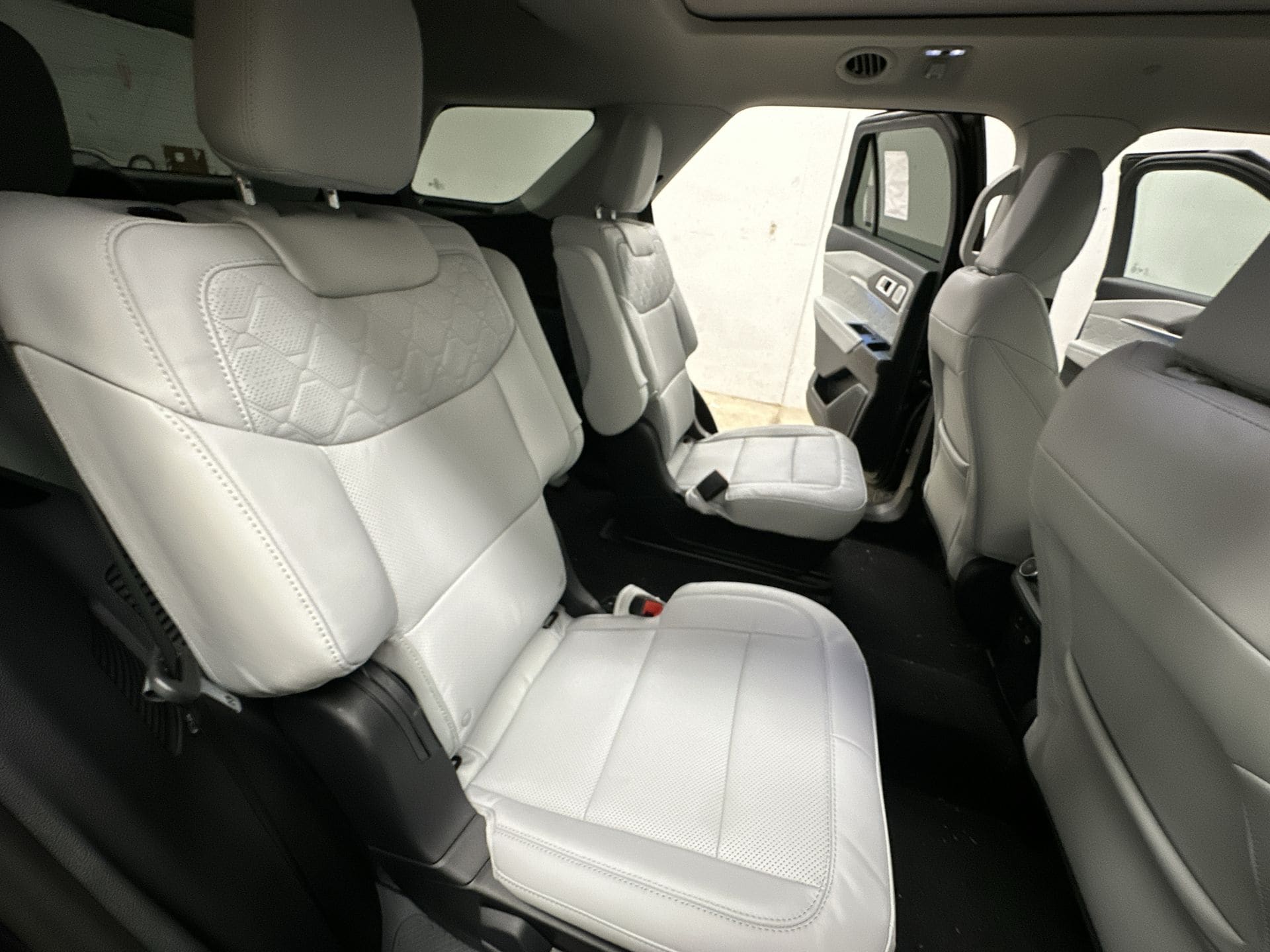 Thumbnail: 2026 Ford Explorer - 25