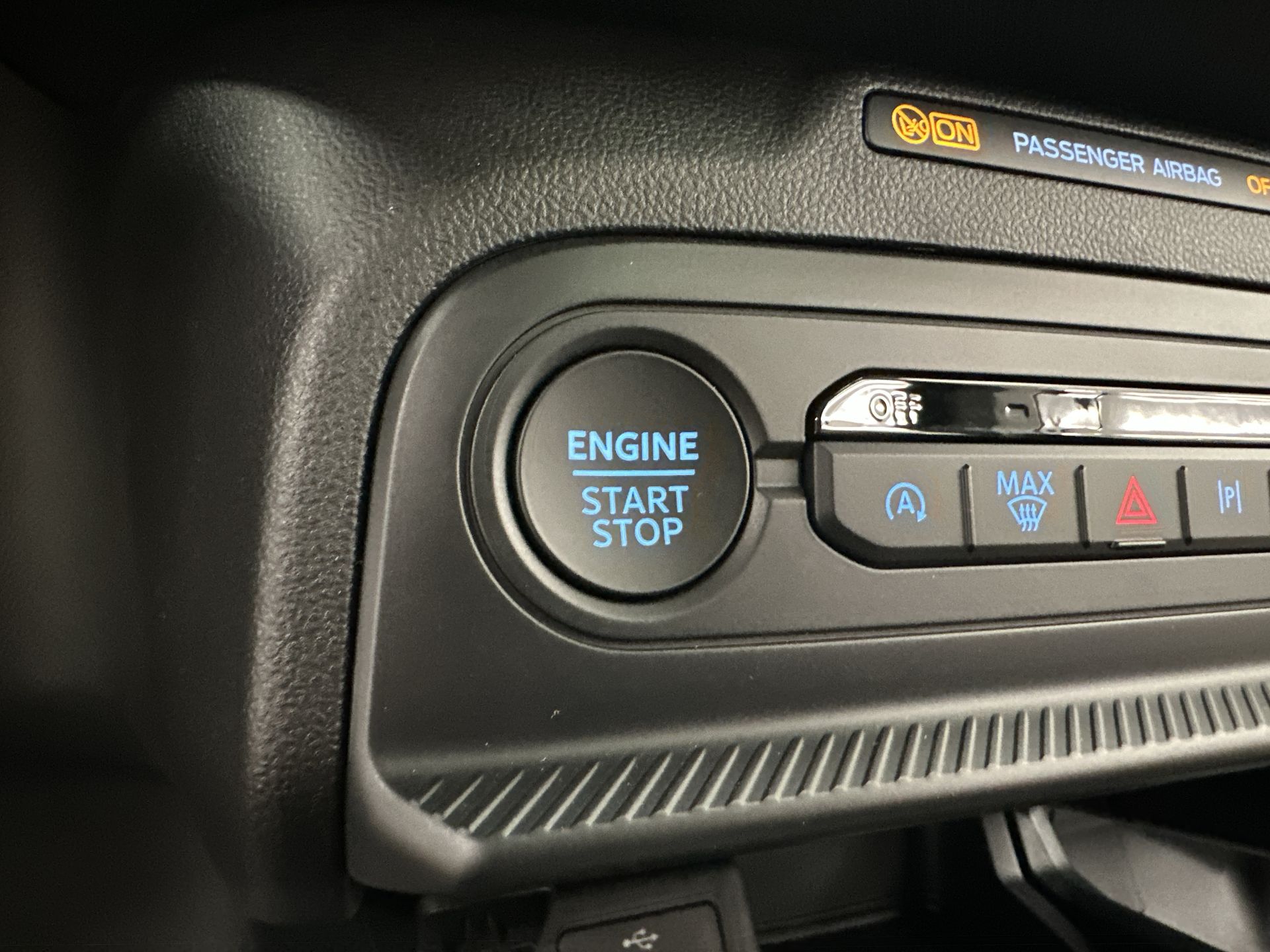 Thumbnail: 2025 Ford Bronco Sport - 11