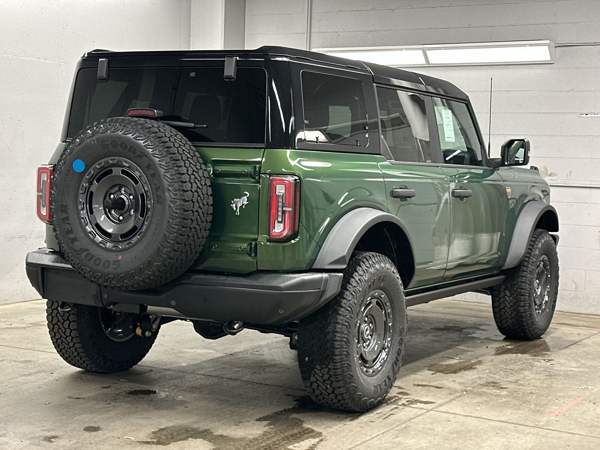 Thumbnail: 2025 Ford Bronco - 32