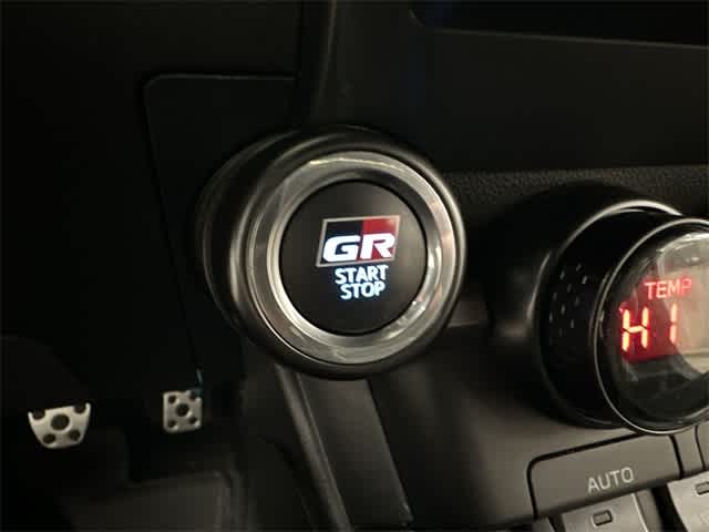 Thumbnail: 2023 Toyota GR86 - 10