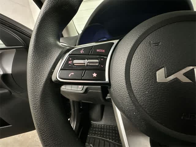 Thumbnail: 2022 Kia Forte - 8