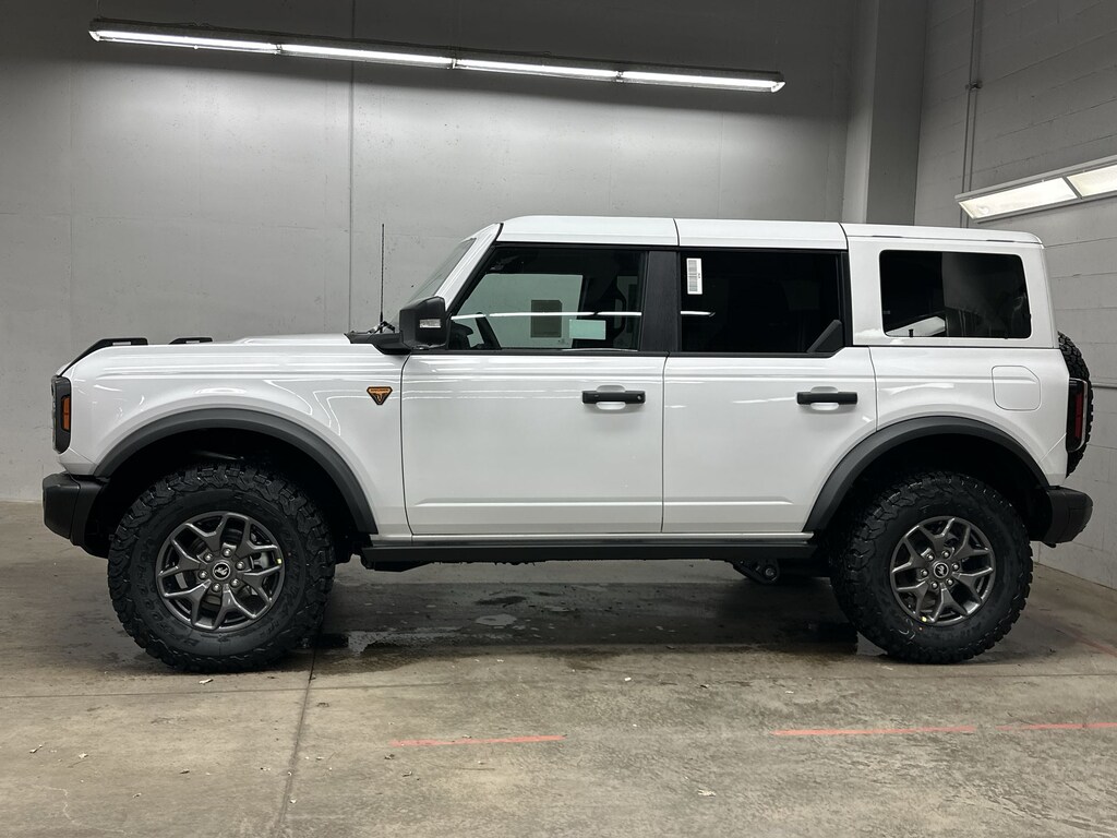New 2025 Ford Bronco Badlands SUV