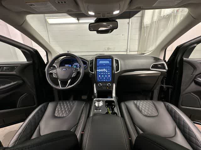 Thumbnail: 2024 Ford Edge - 22