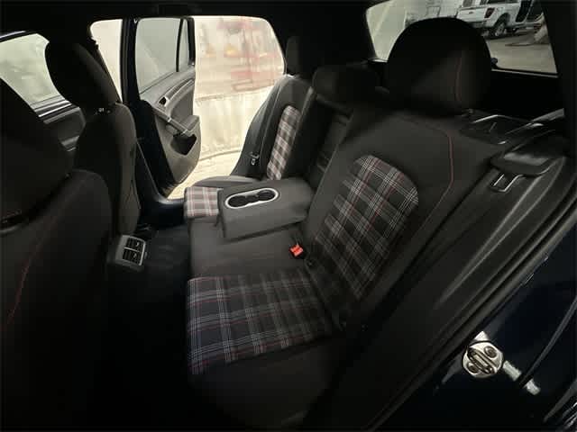 Thumbnail: 2017 Volkswagen Golf - 16