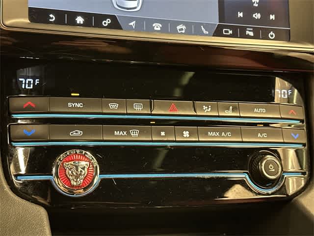 Thumbnail: 2020 Jaguar F-Pace - 16