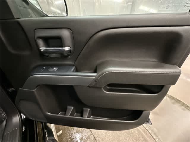 Thumbnail: 2018 Chevrolet Silverado 1500 - 21