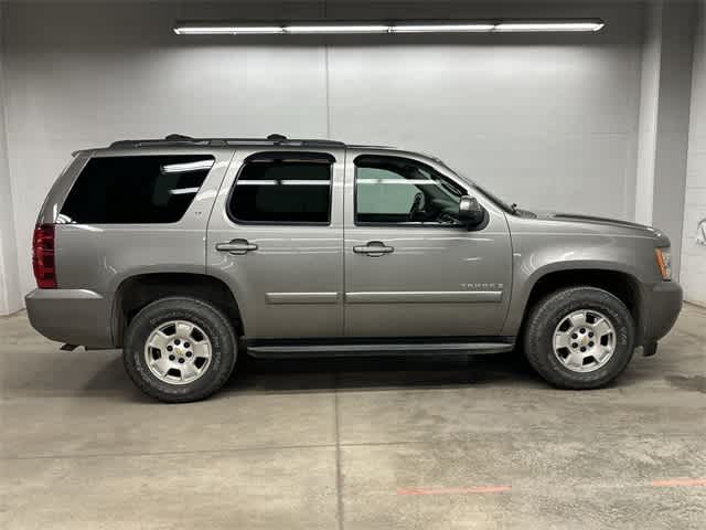 Thumbnail: 2009 Chevrolet Tahoe - 3