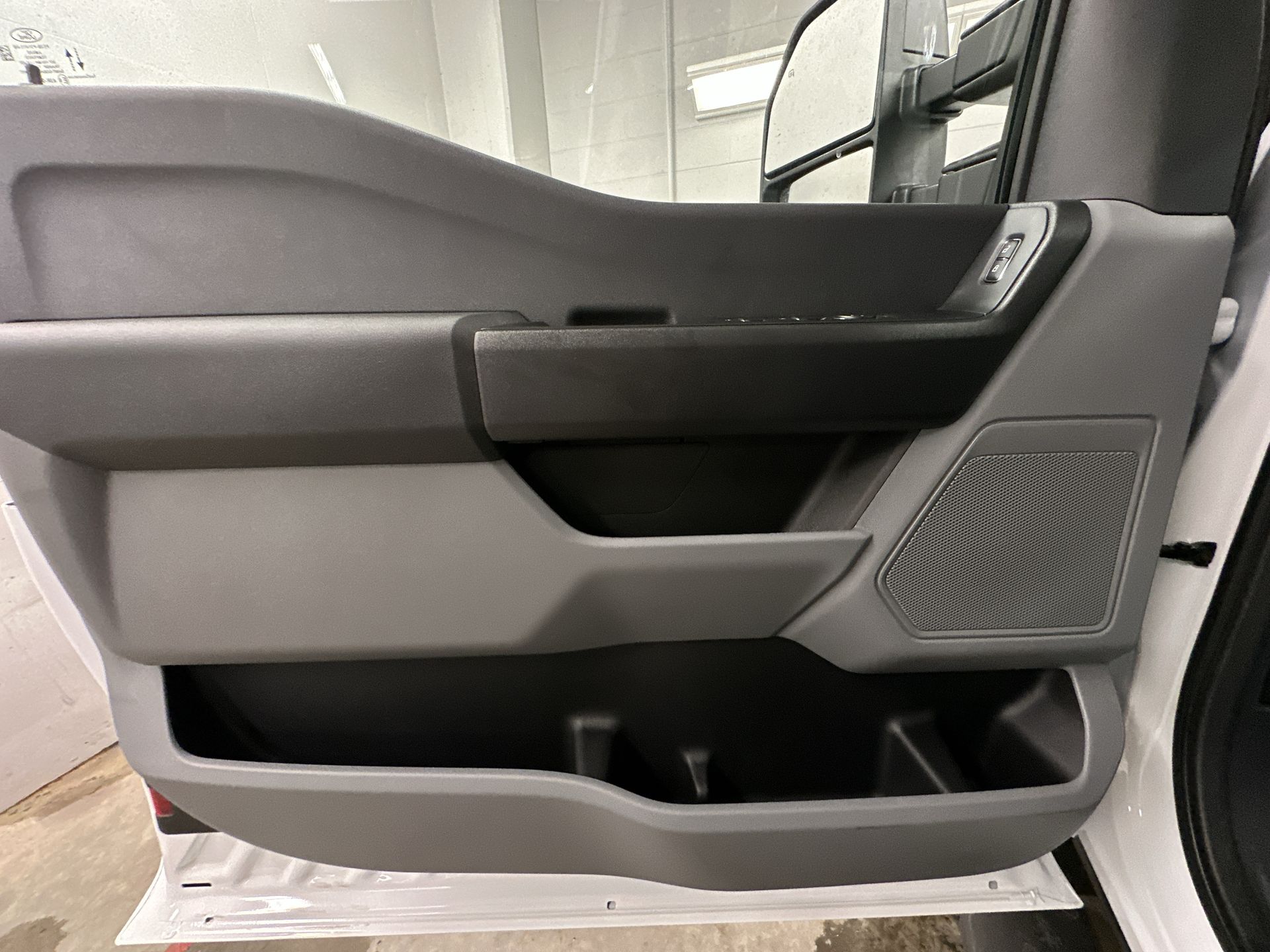 Thumbnail: 2026 Ford Econoline - 15