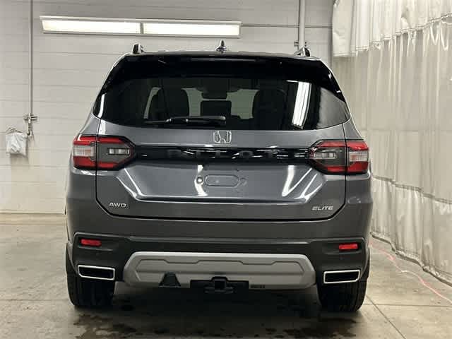 Thumbnail: 2023 Honda Pilot - 4